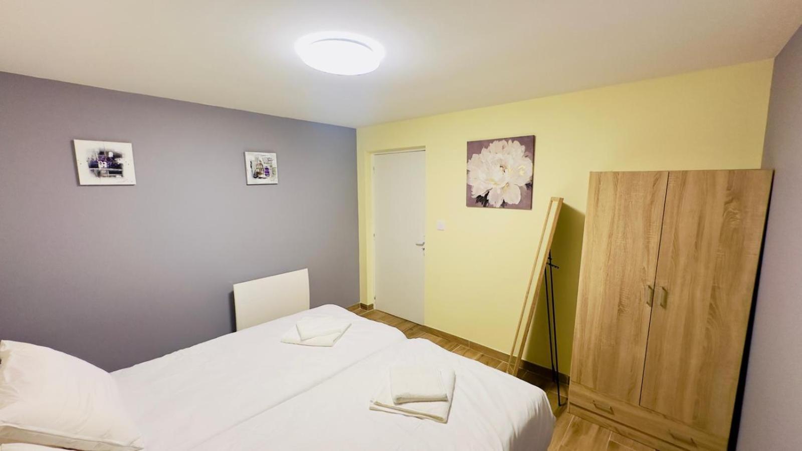 Appartement Cosy A Réminiac 外观 照片